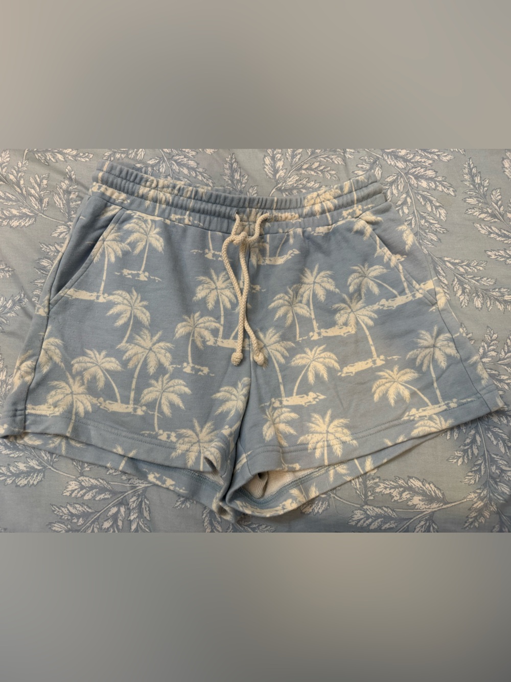 Lou & Grey Light Blue Palm-Print Cotton Shorts